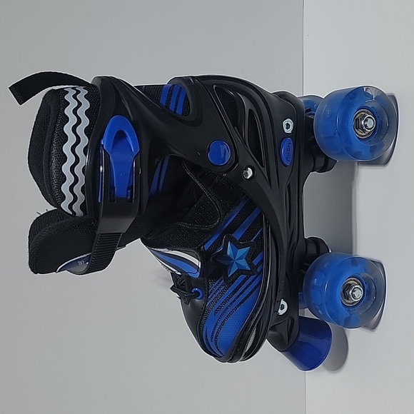 Sportneer 4Sizes Adjustable Light Up Kids Boys Roller Skates Black/Blue Medium - Picture 7 of 9